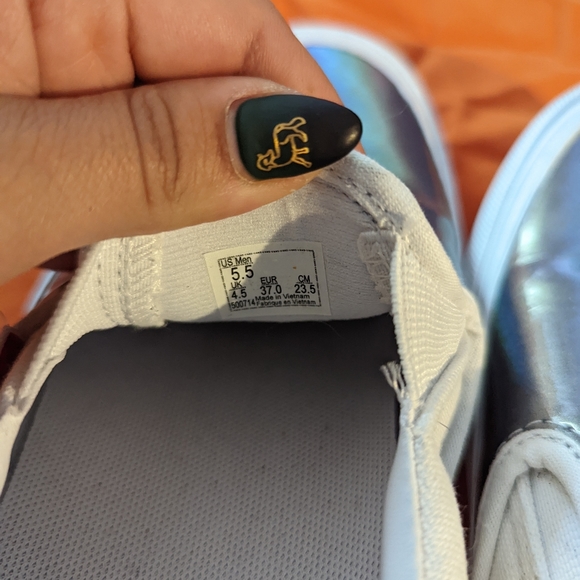 Iridescent Slip On Pro - Picture 3 of 3